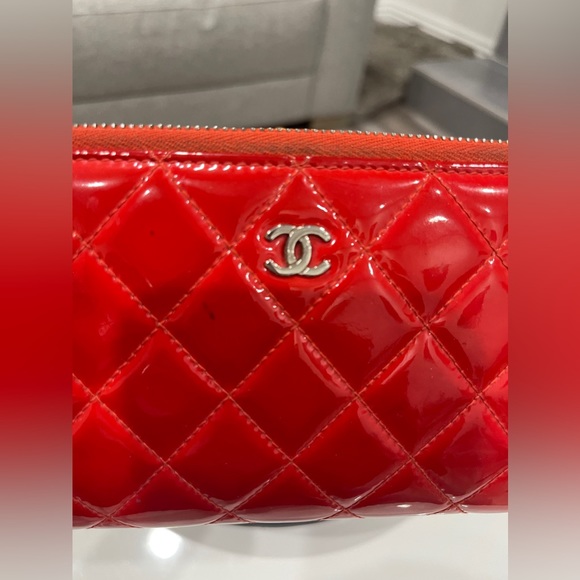 Pre Loved CHANEL  Matelasse Long Wallet Patent leather Red Tone CC - Picture 8 of 16